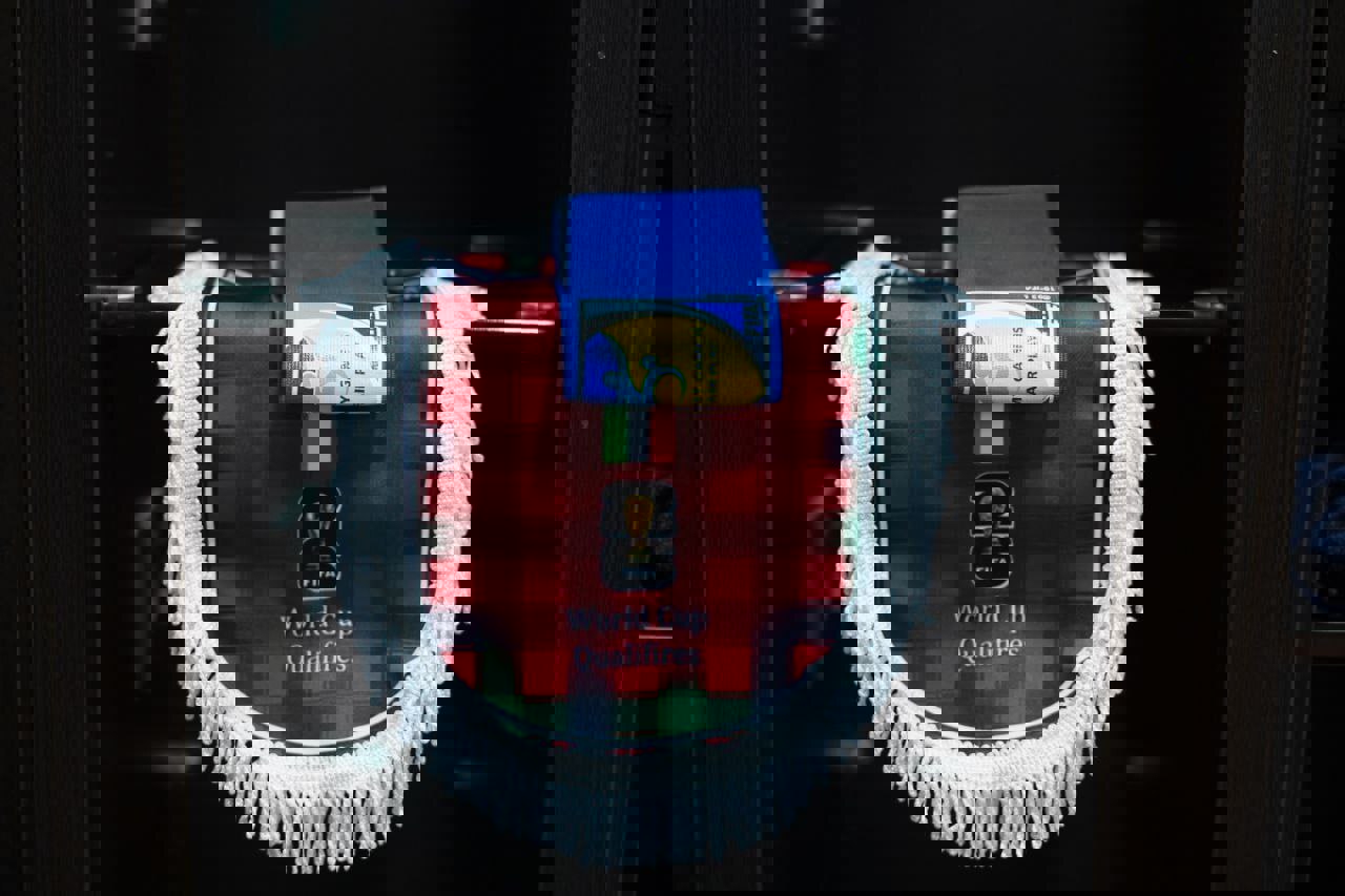 2042577