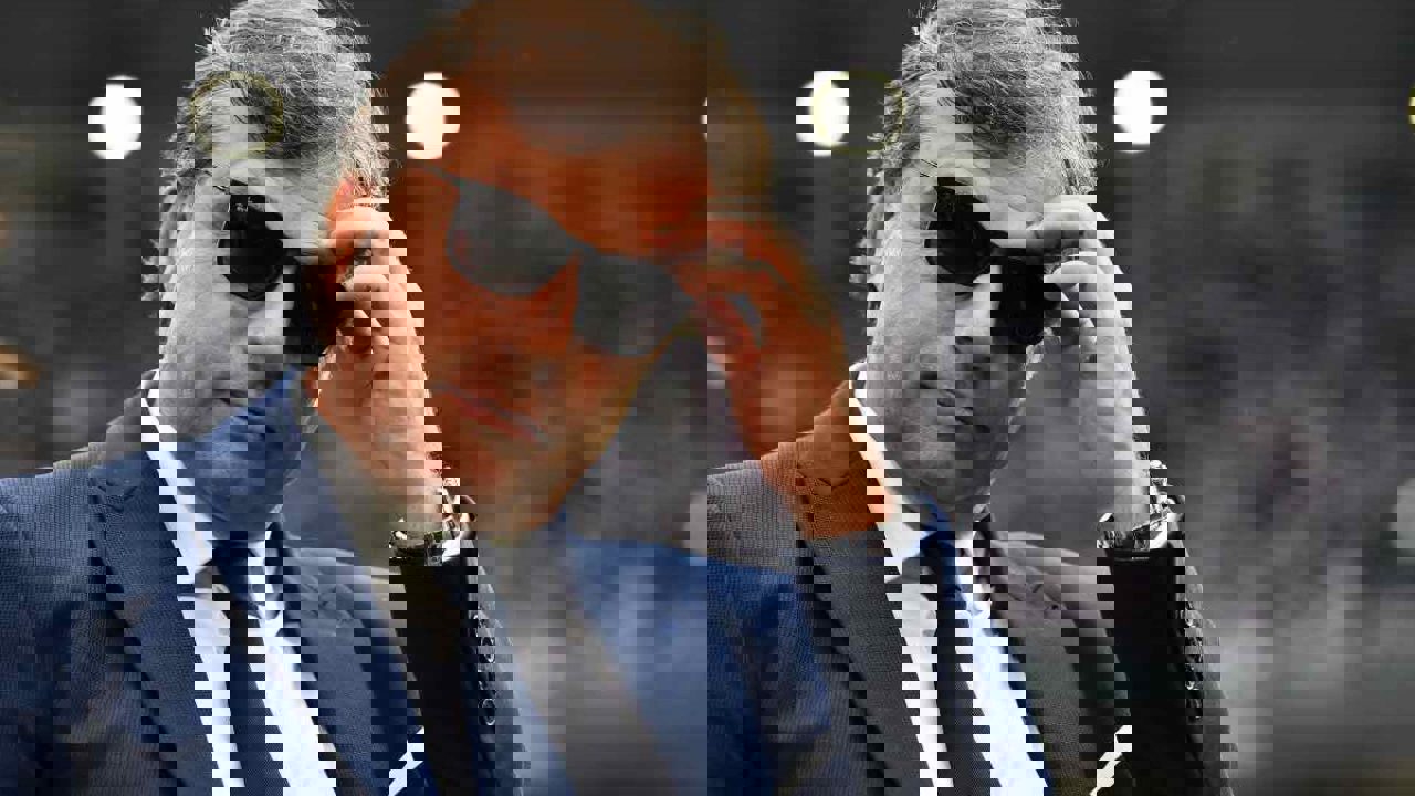 2042543