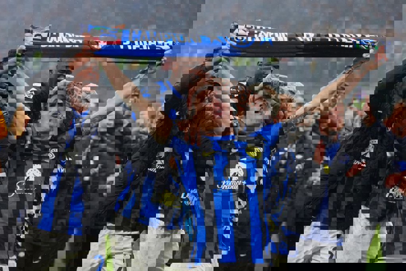 2042656