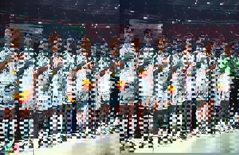 2042555