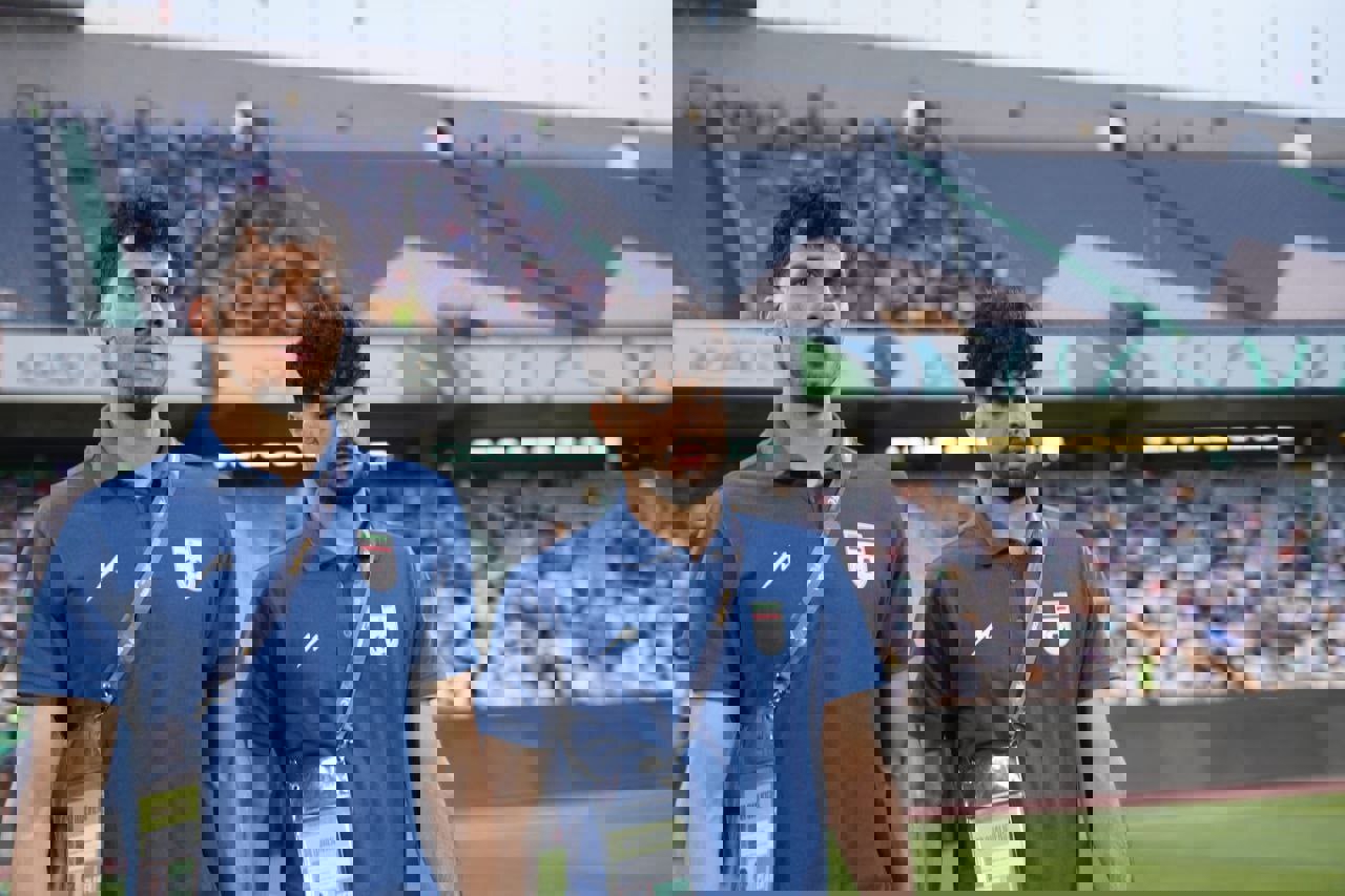 2042578