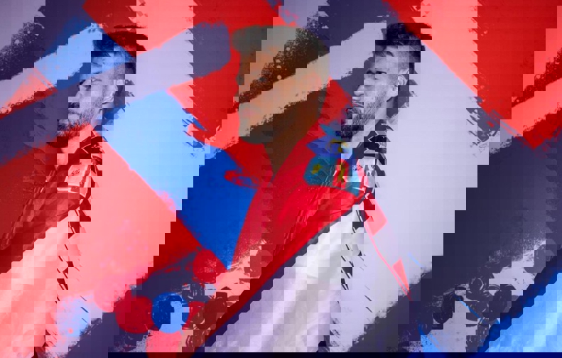 2042587