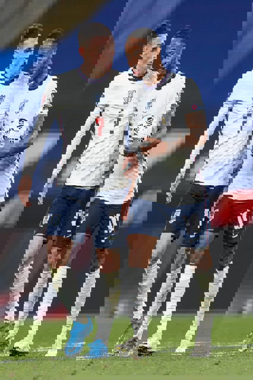 2042563