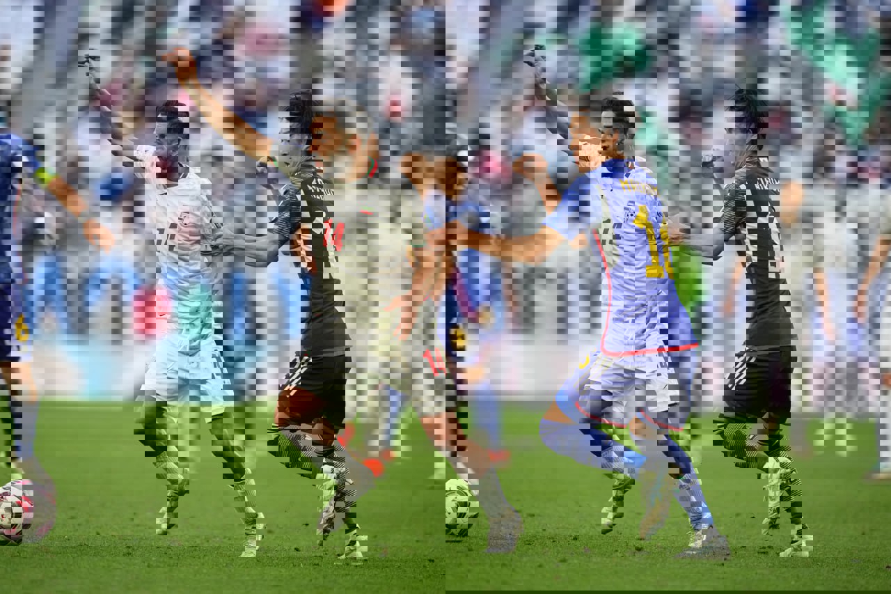 2042725