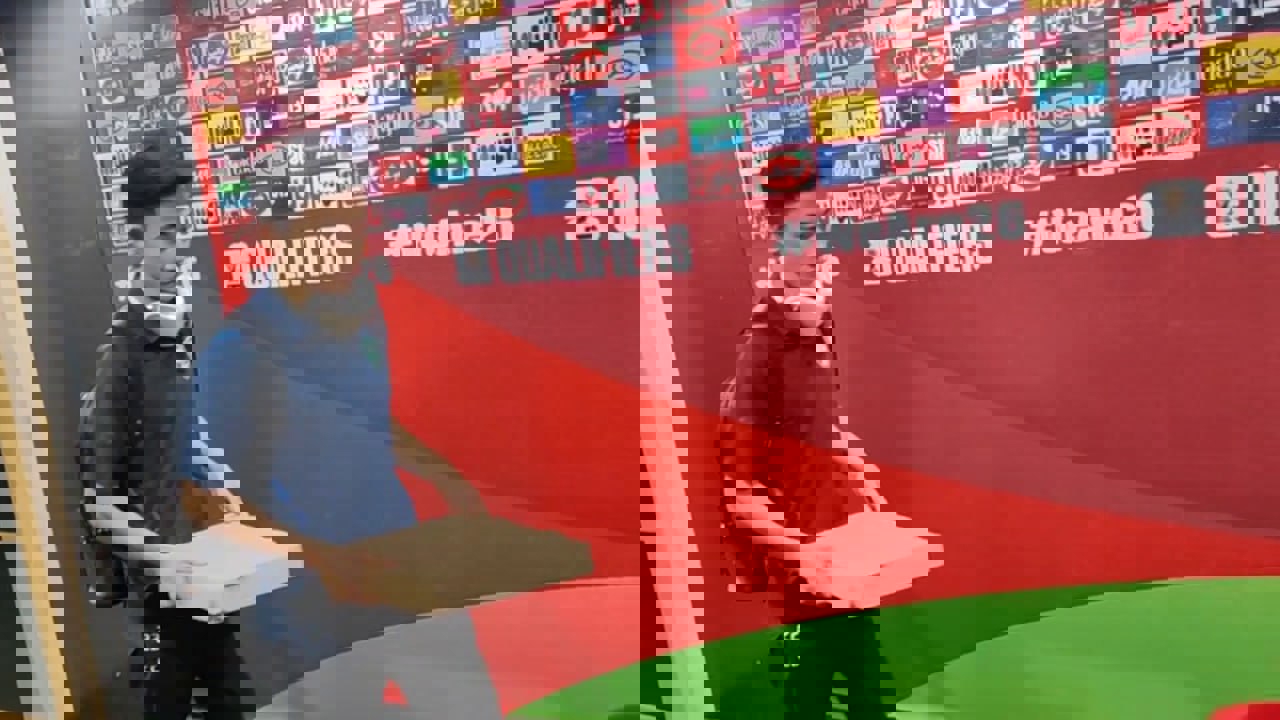 2042729