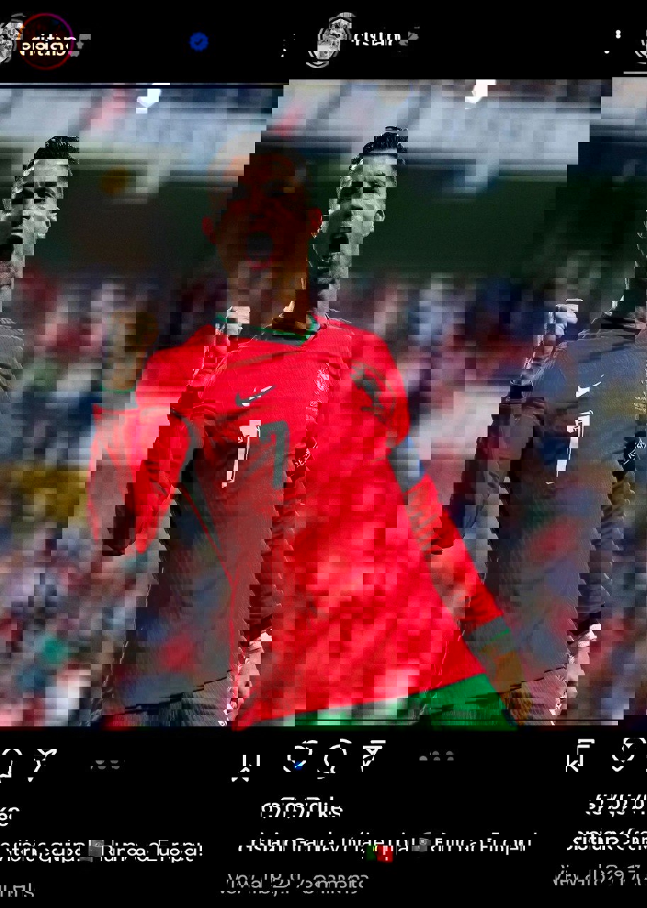 2042813