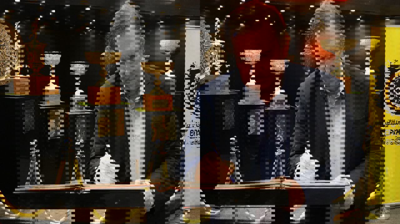 2042854