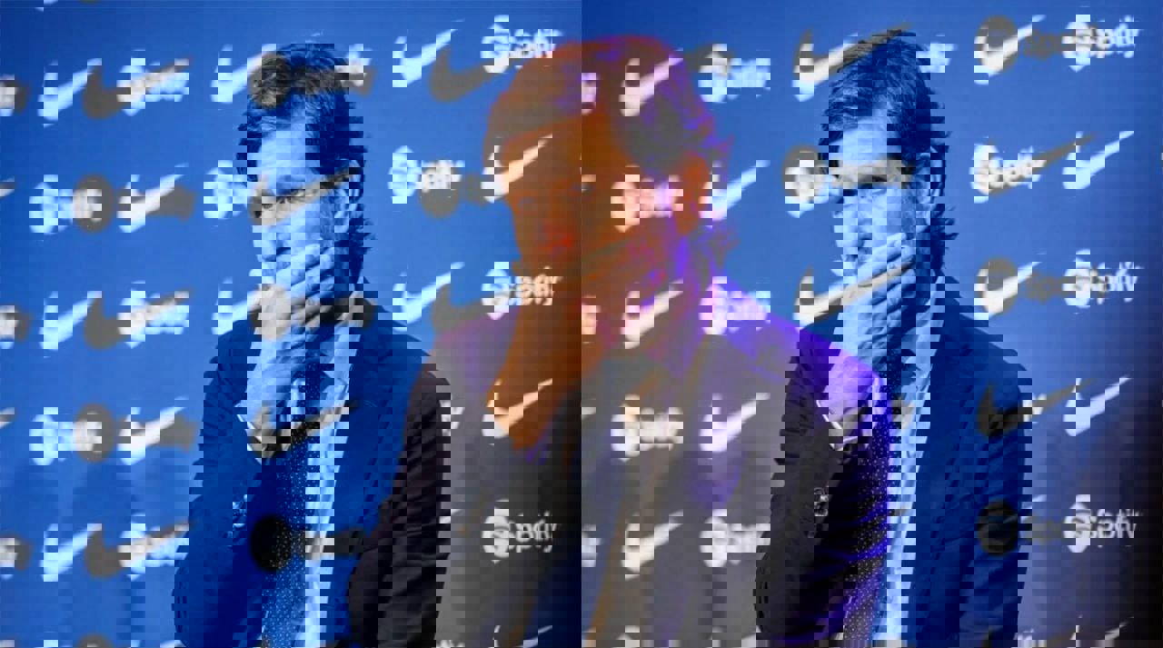 2042968
