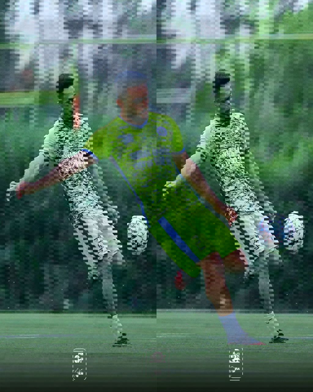 2043018
