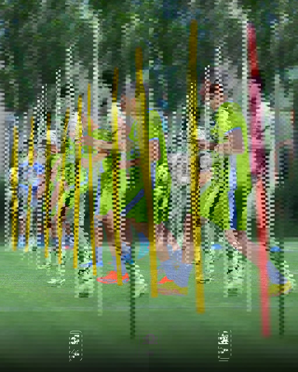 2043027