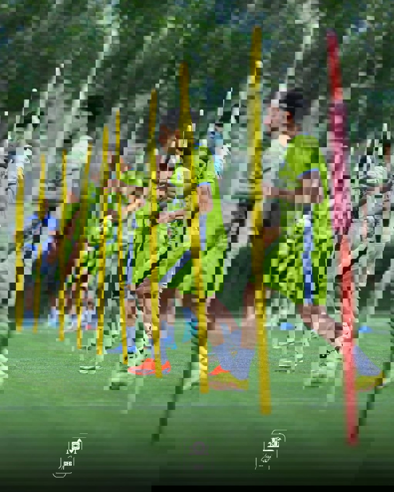 2043027