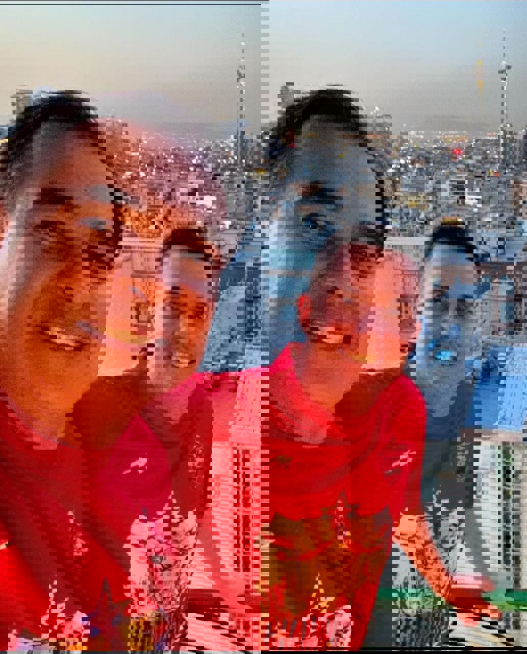 2043050