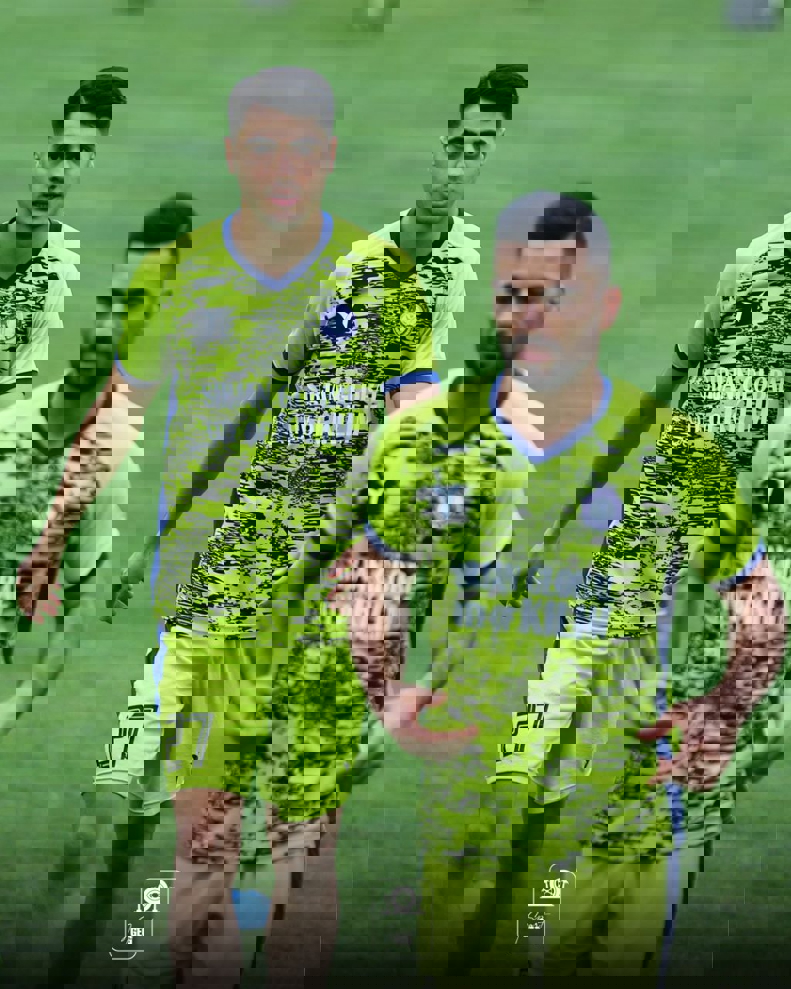 2043023