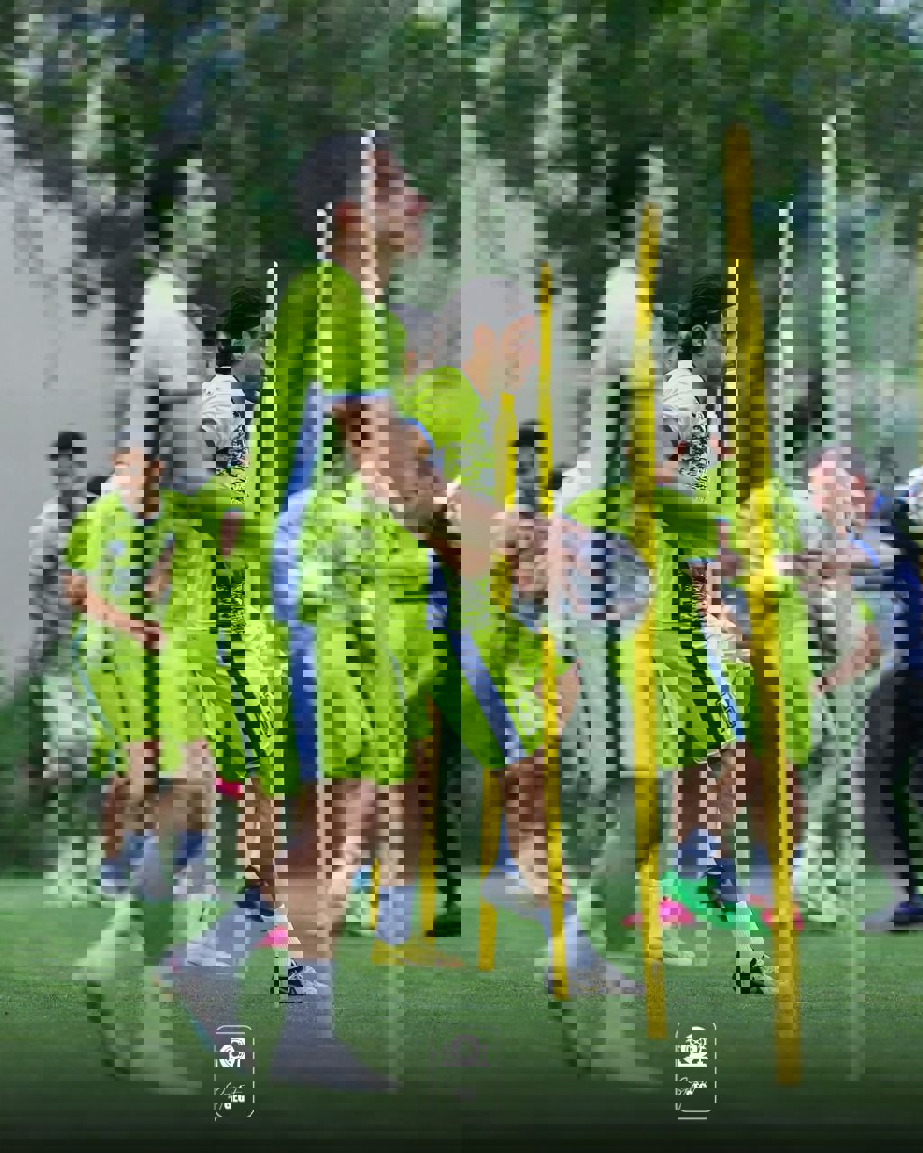 2043026