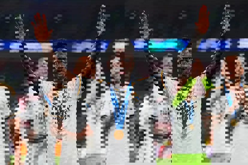 2043092