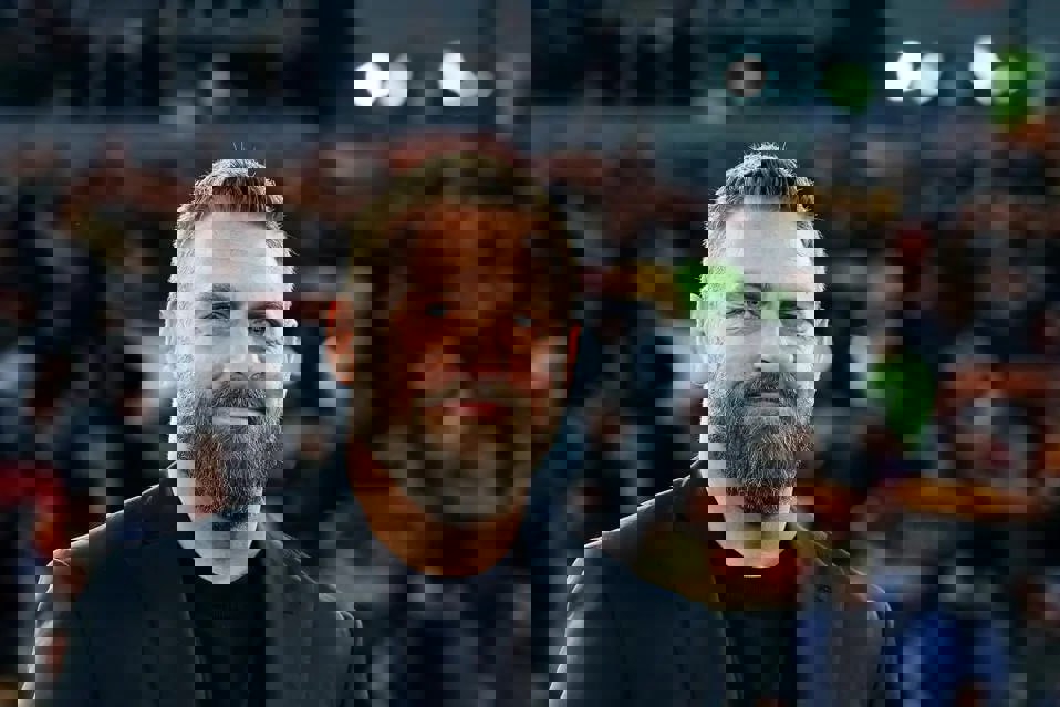 2043238