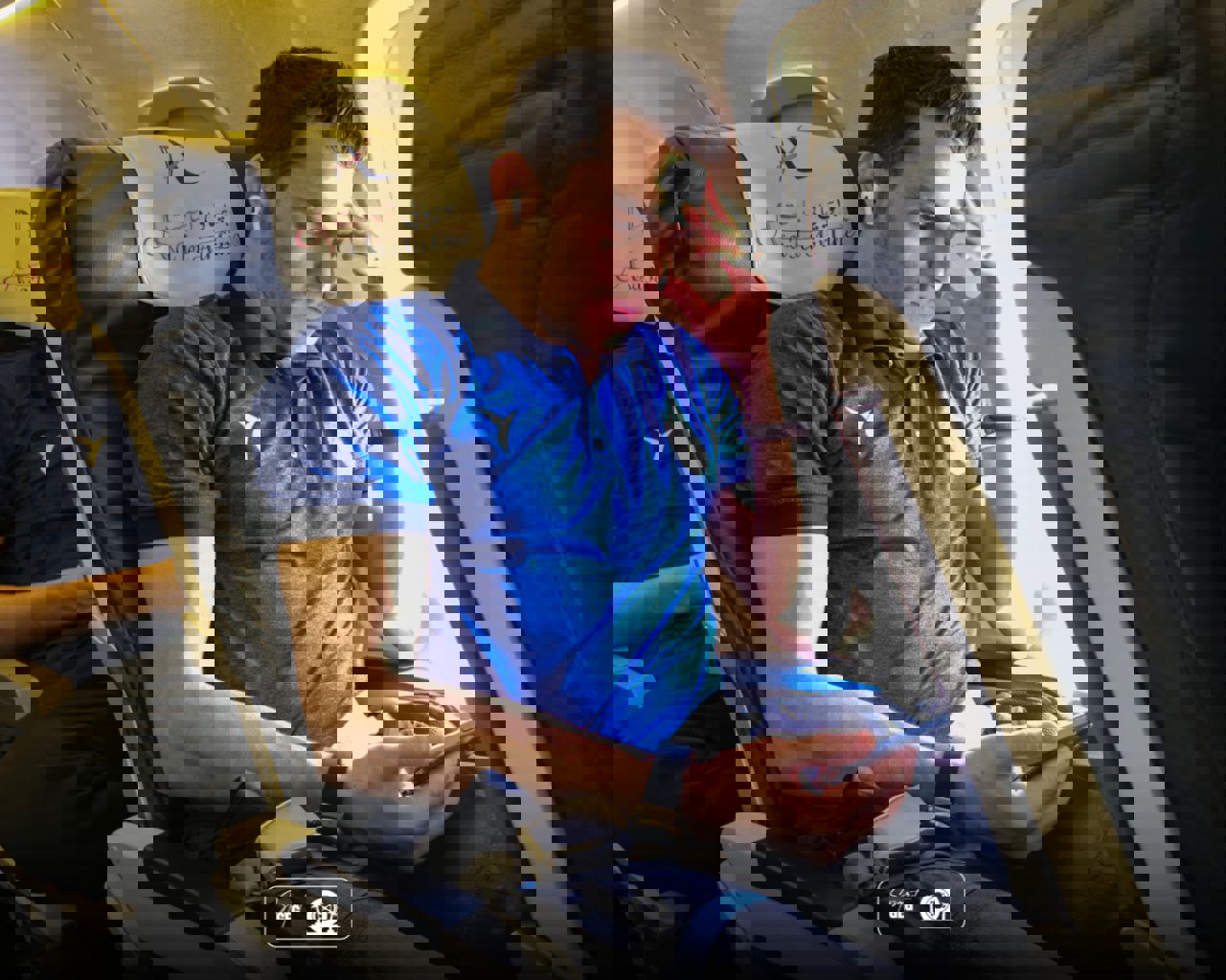 2043281