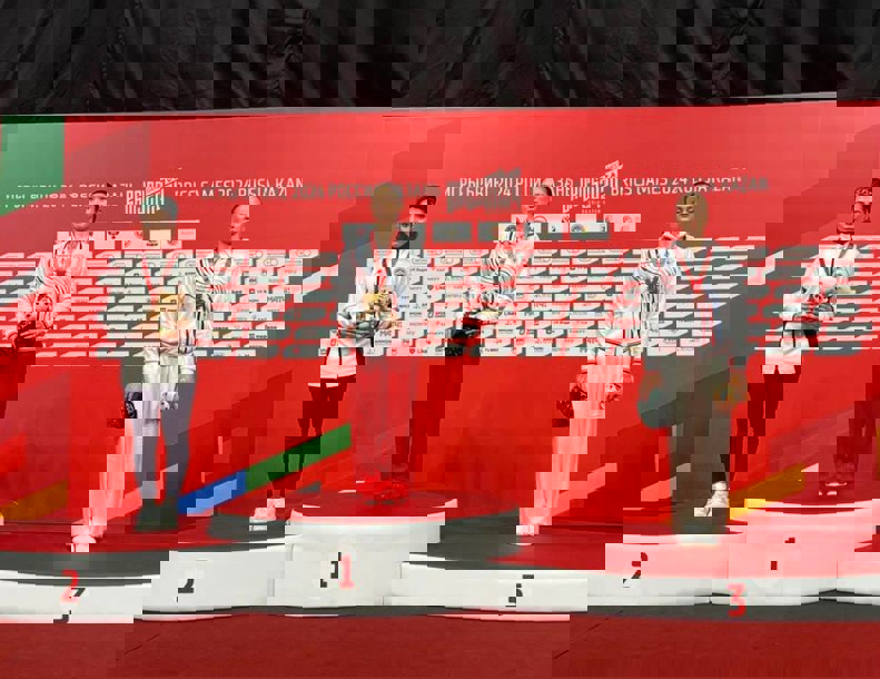 2043341