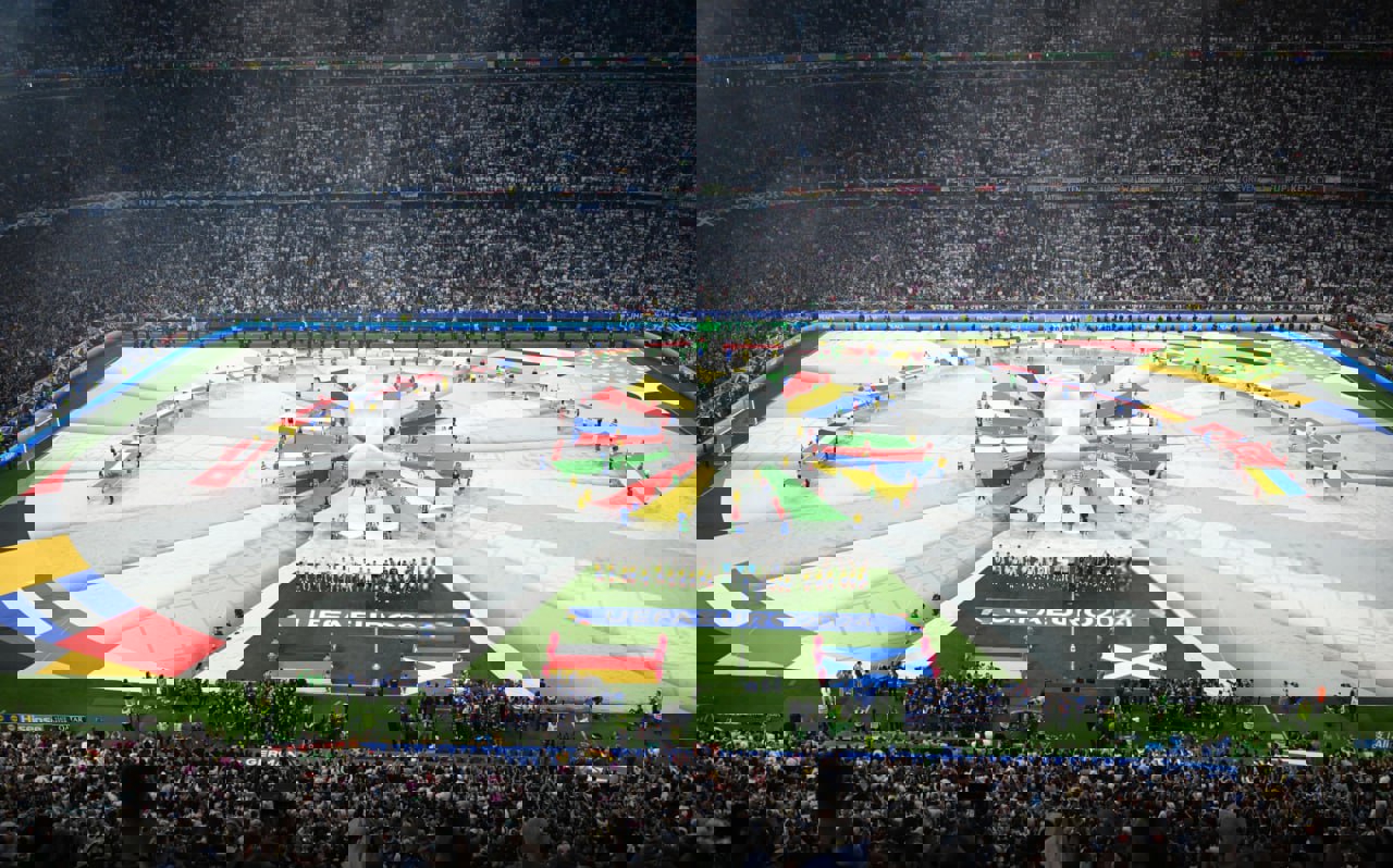 2043603