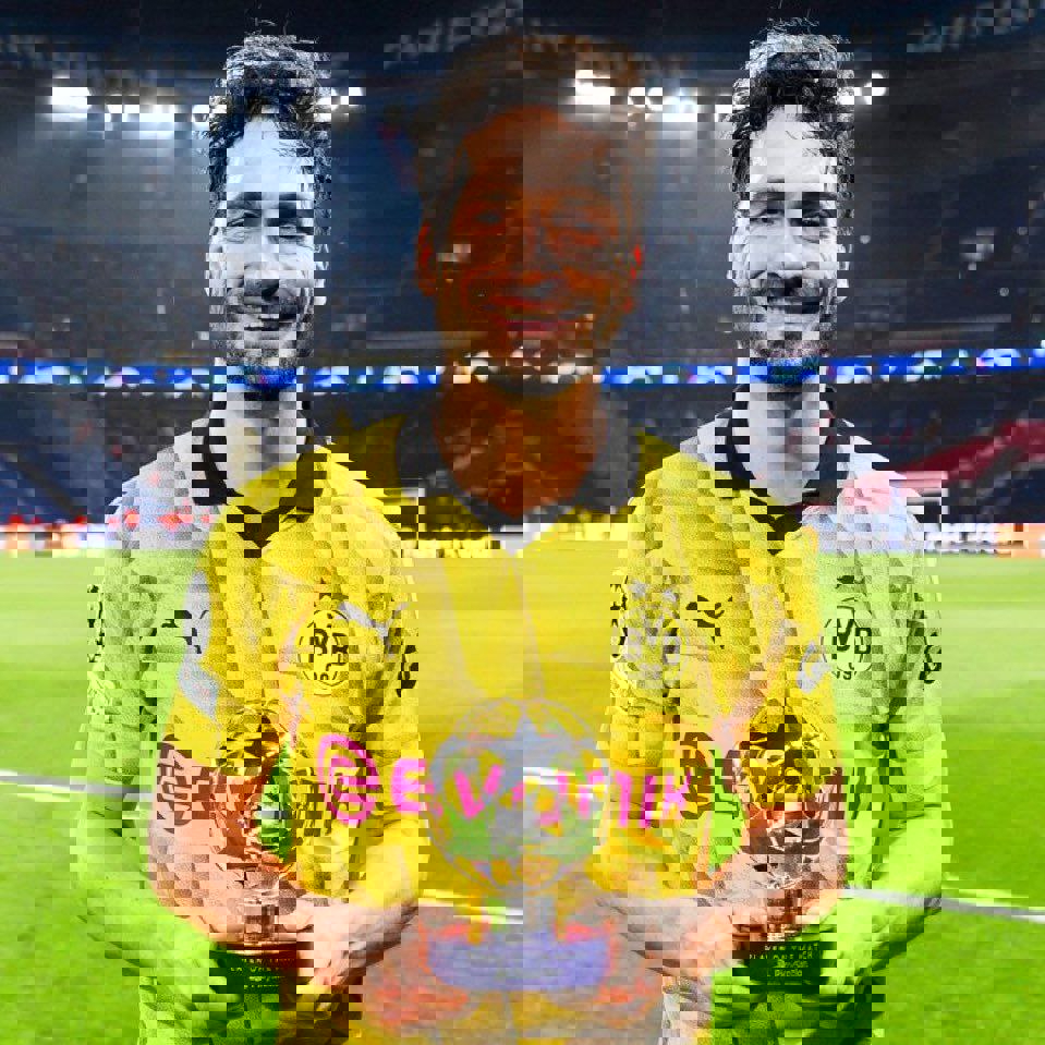 2043437