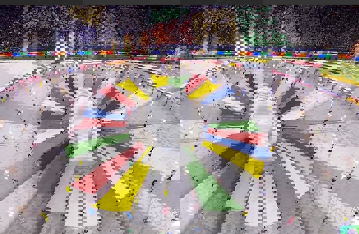 2043594