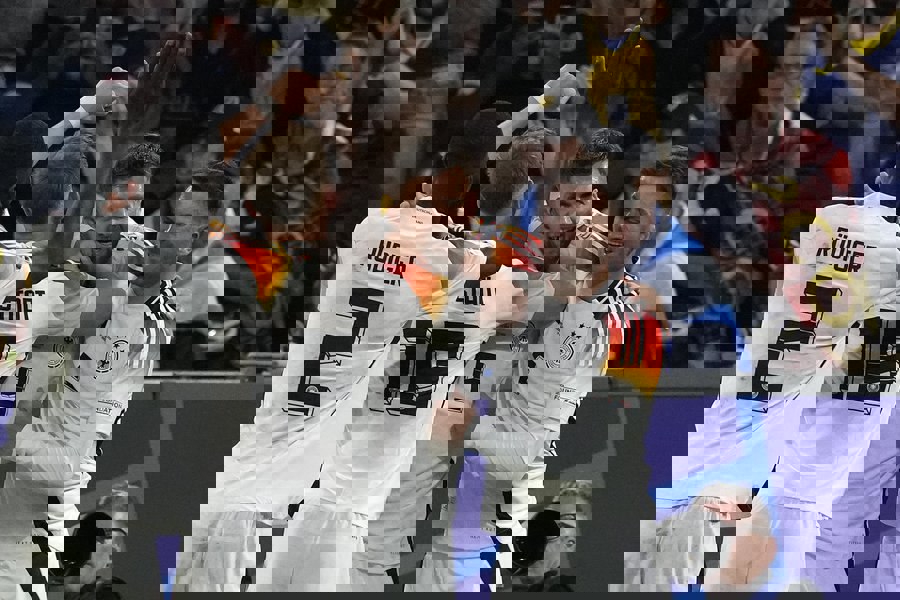 2043636