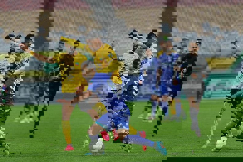 2043745