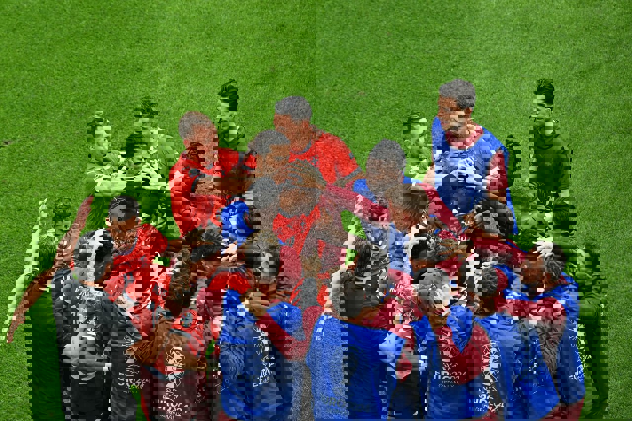 2043847