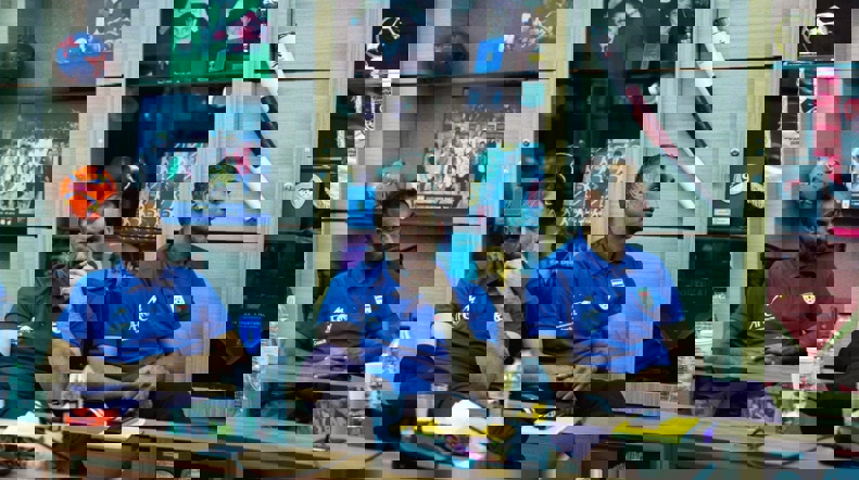 2043906