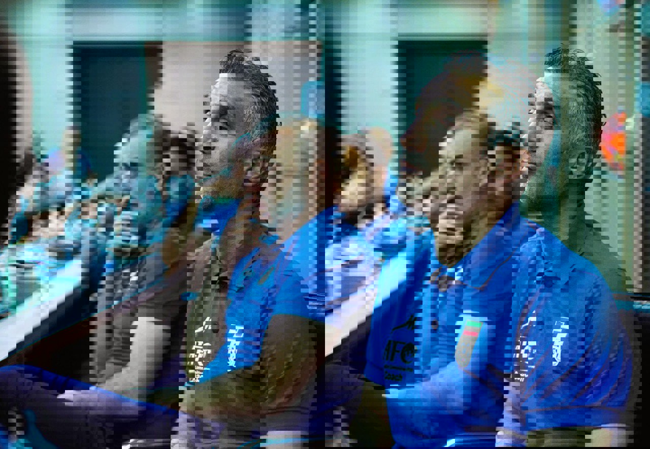 2043893