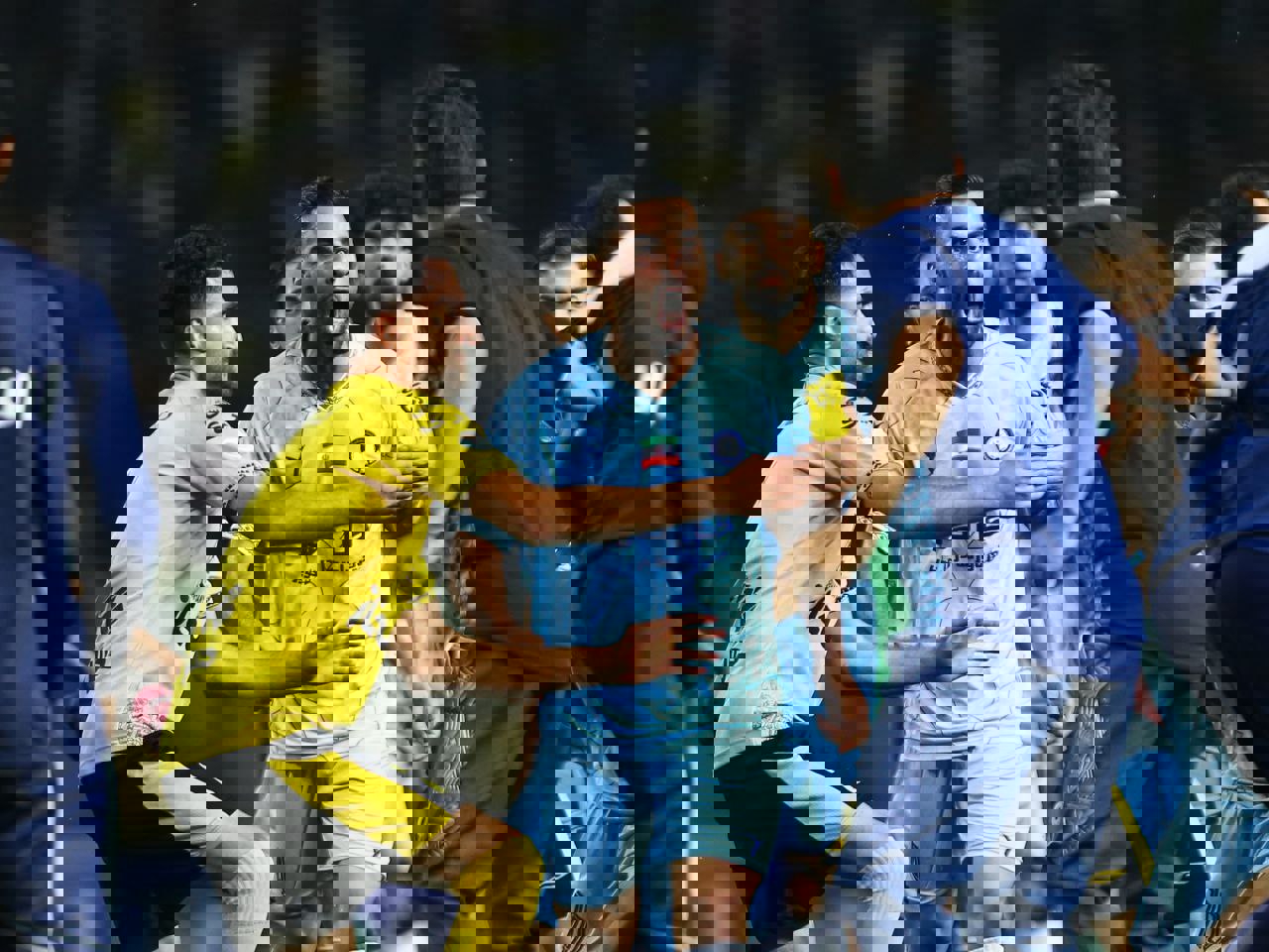 2044011