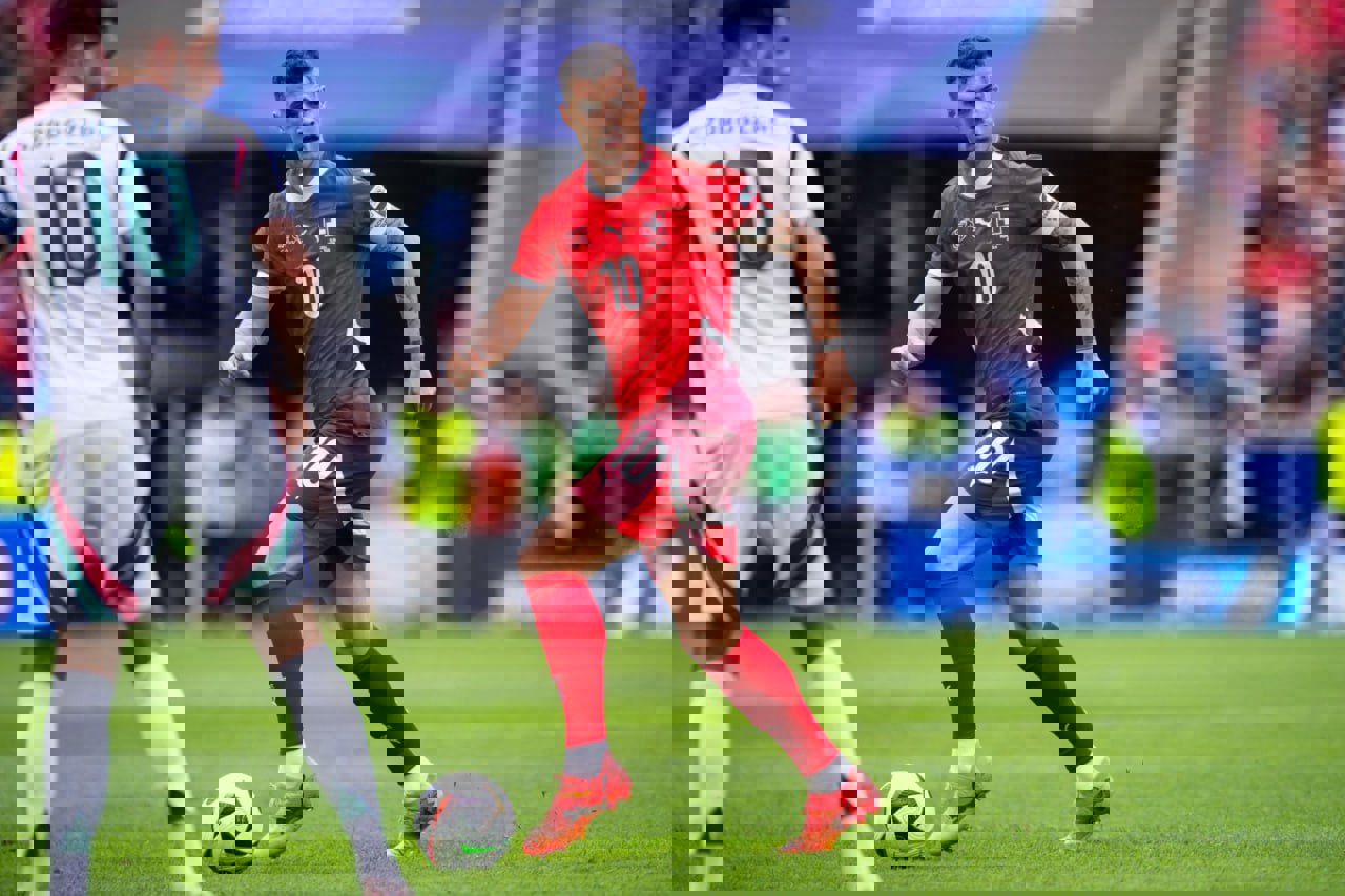 2043870