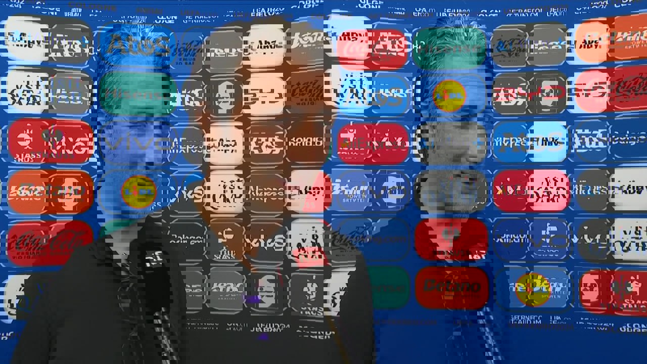 2043903
