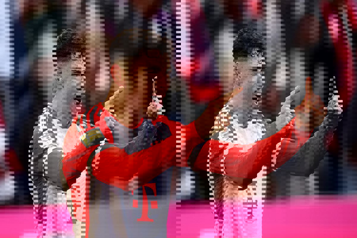 2043969