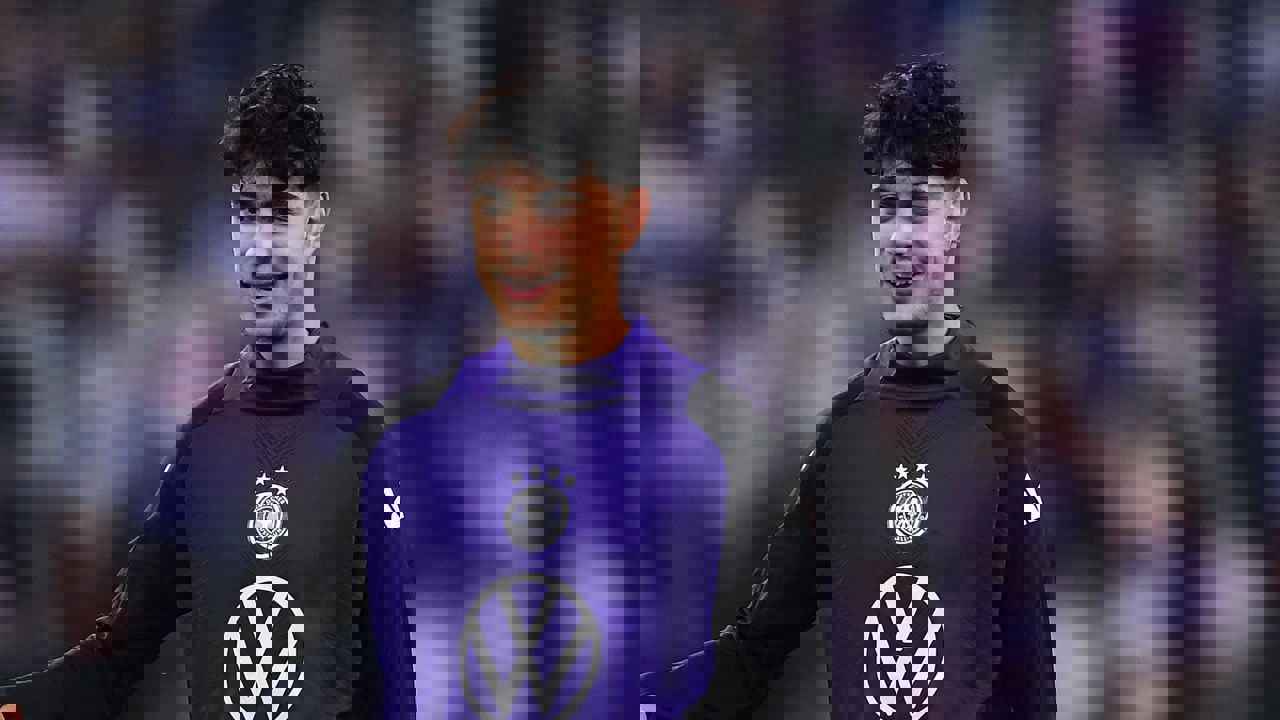 2043968