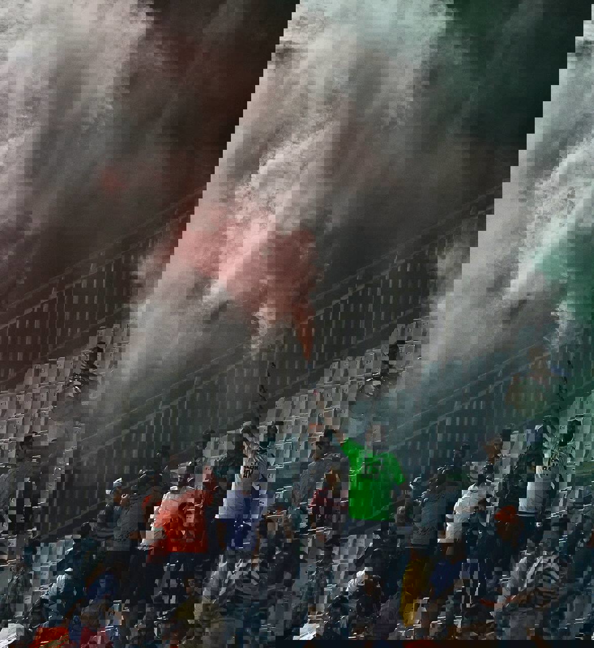 2044102