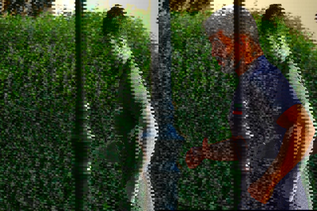 2044279
