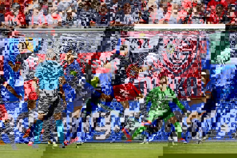 2044306