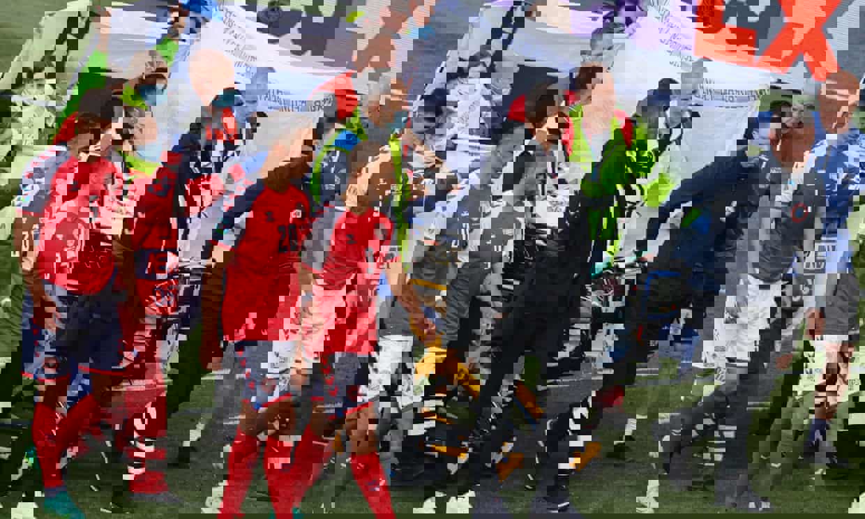 2044369