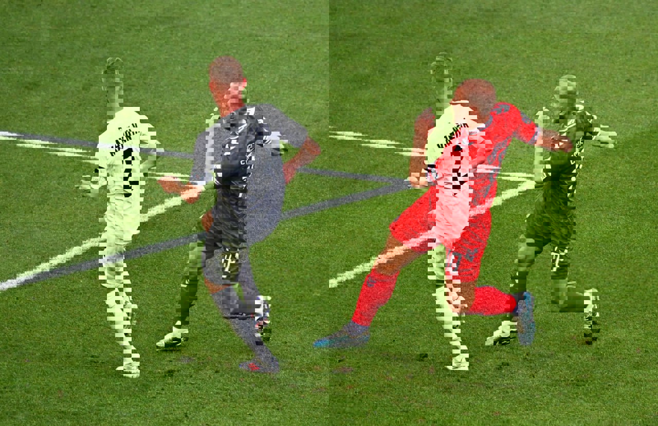 2044372