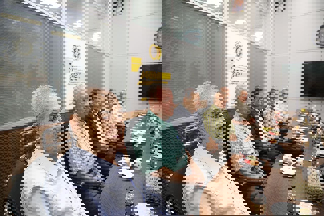 2044604