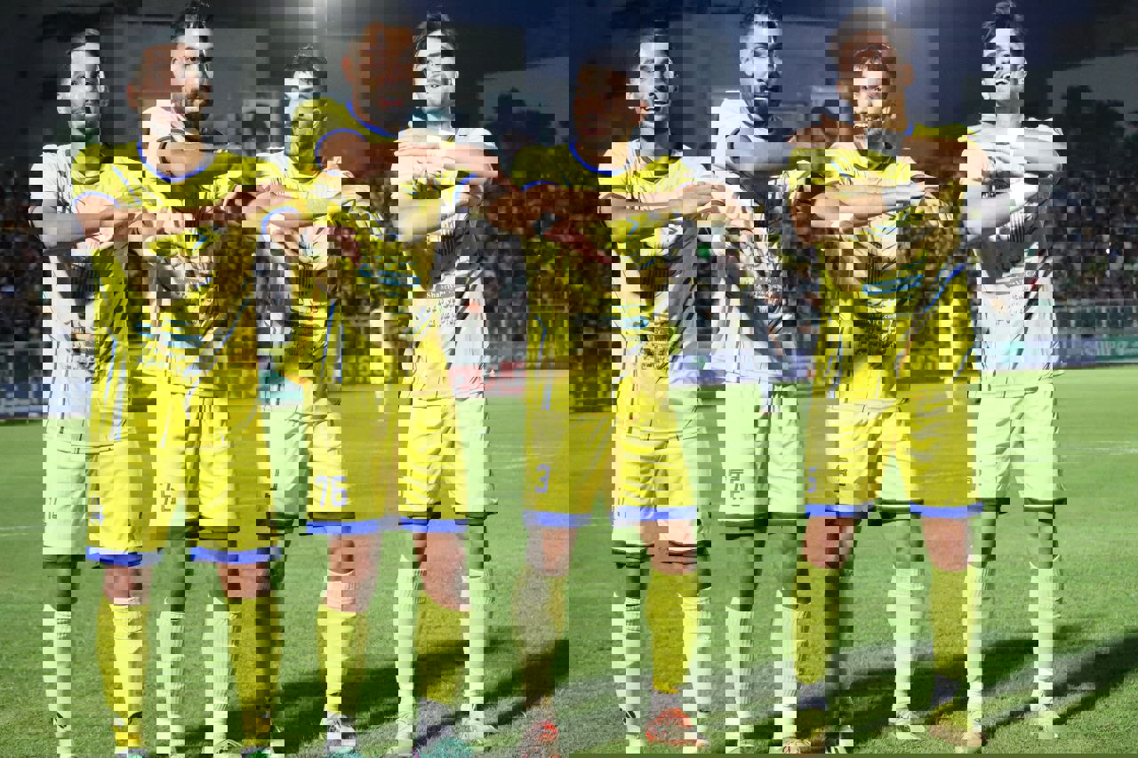 2044630