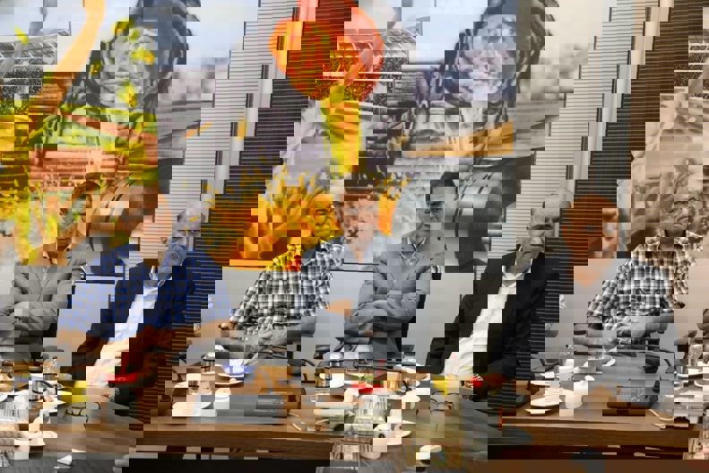 2044606