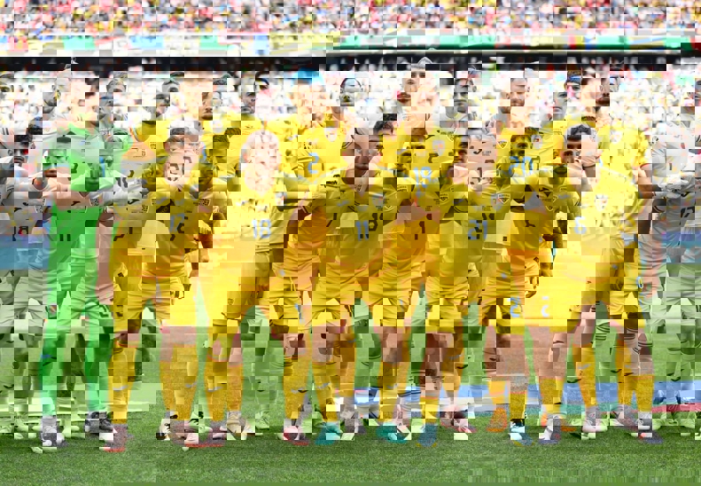2044637