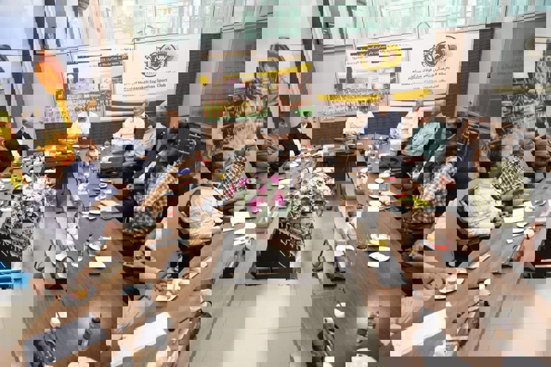 2044605
