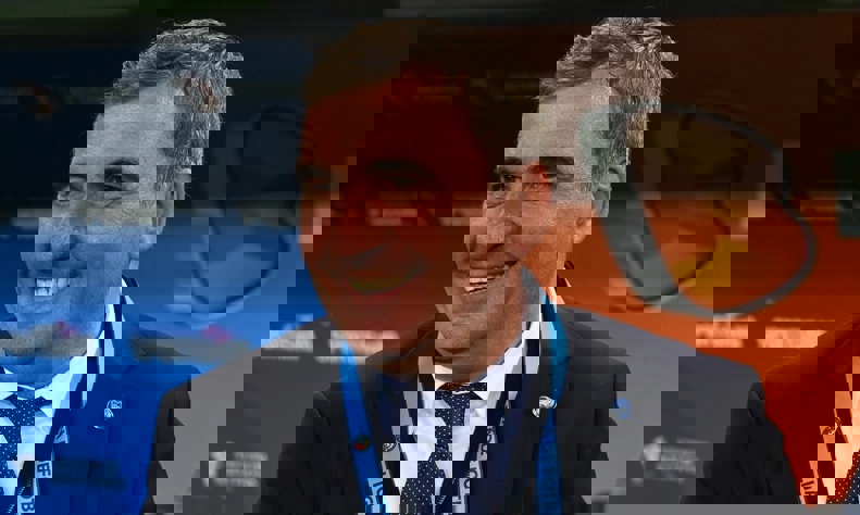 2044730