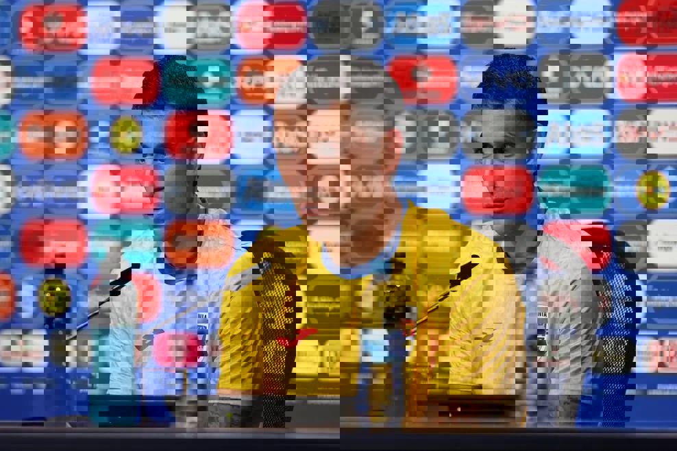 2044703