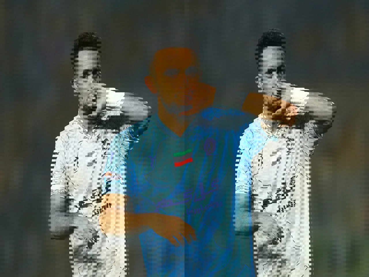 2044698