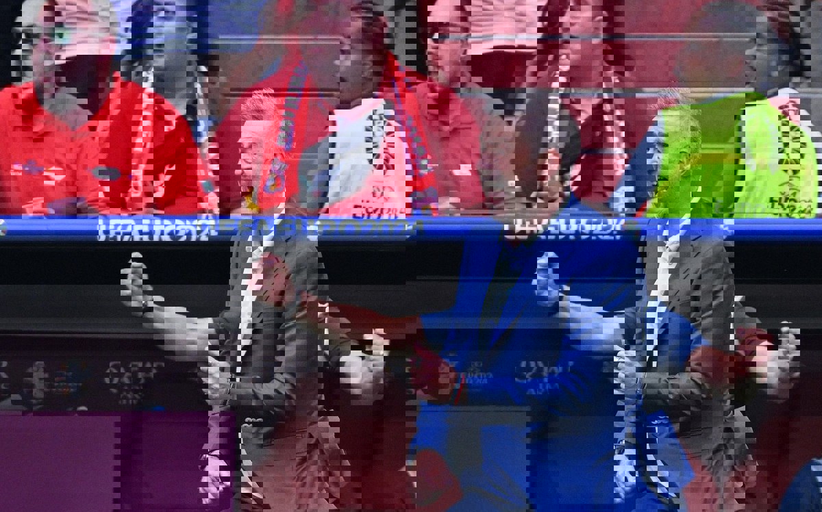 2044701
