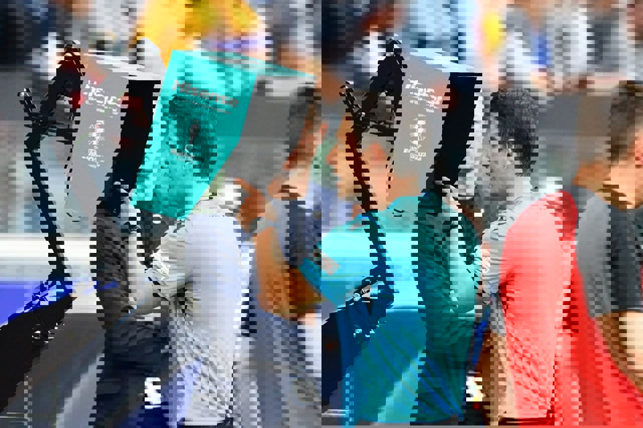 2044844